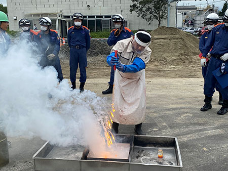 黄リンを空気に触れさせた瞬間
