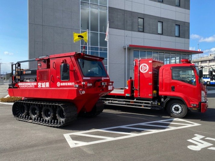 中型水陸両用車（カムロアークス）／大消特装車(鳴子消防署）の写真